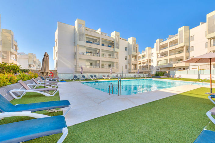 Image No.13-3 Bed Property for sale