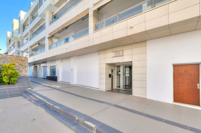 Image No.15-3 Bed Property for sale