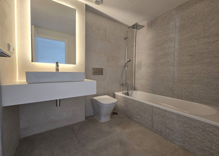 Image No.14-3 Bed House for sale