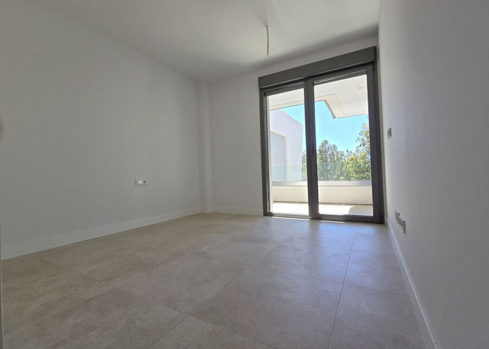 Image No.16-3 Bed House for sale