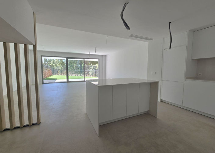 Image No.5-3 Bed House for sale