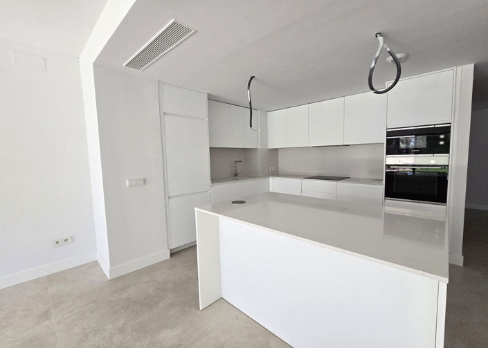 Image No.9-3 Bed House for sale