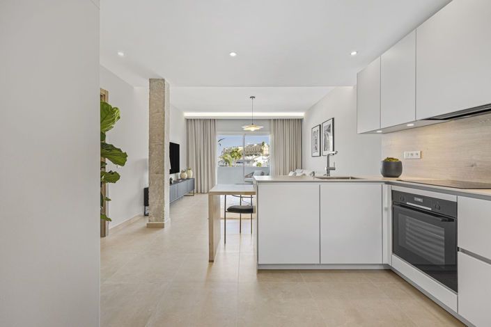 Image No.10-3 Bed Property for sale