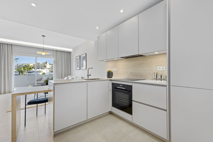 Image No.11-3 Bed Property for sale