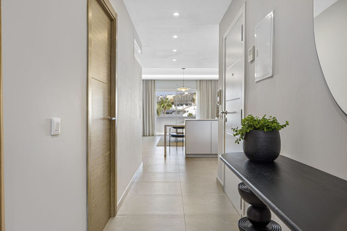 Image No.12-3 Bed Property for sale