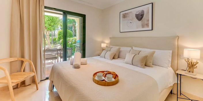 Image No.17-3 Bed Property for sale