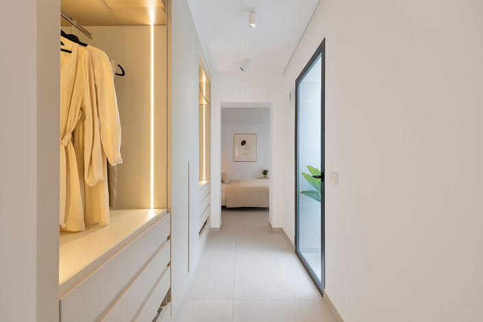 Image No.14-2 Bed Property for sale