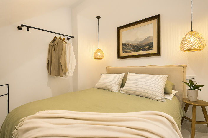 Image No.18-2 Bed Property for sale