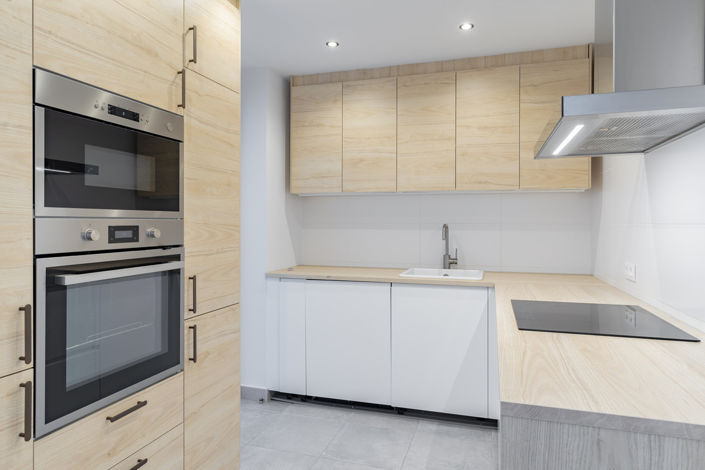 Image No.10-3 Bed Property for sale