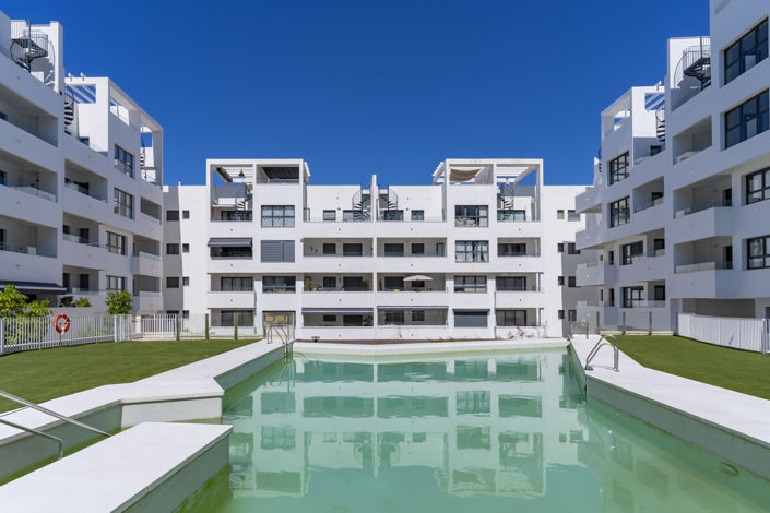 Image No.21-3 Bed Property for sale