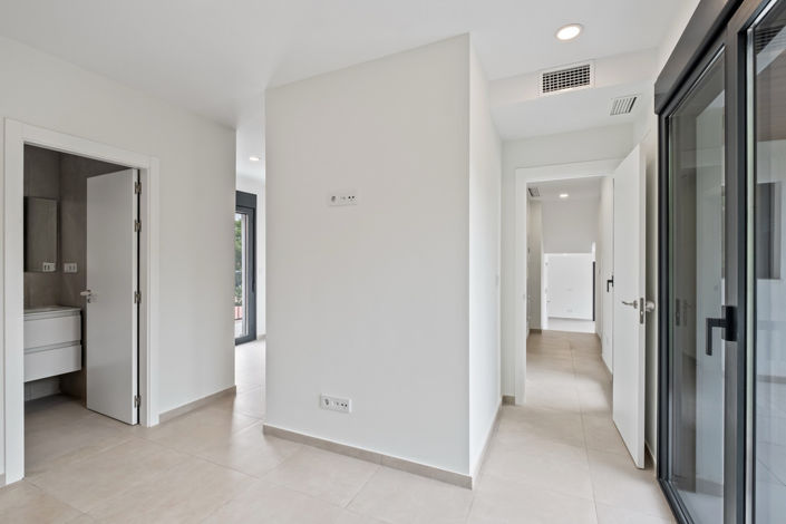 Image No.21-2 Bed Apartment for sale