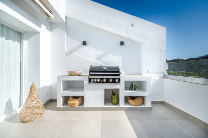 Image No.3-2 Bed Property for sale