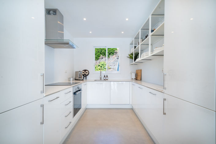 Image No.9-2 Bed Property for sale