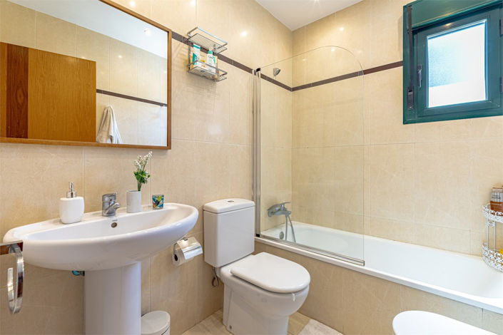 Image No.13-2 Bed Apartment for sale