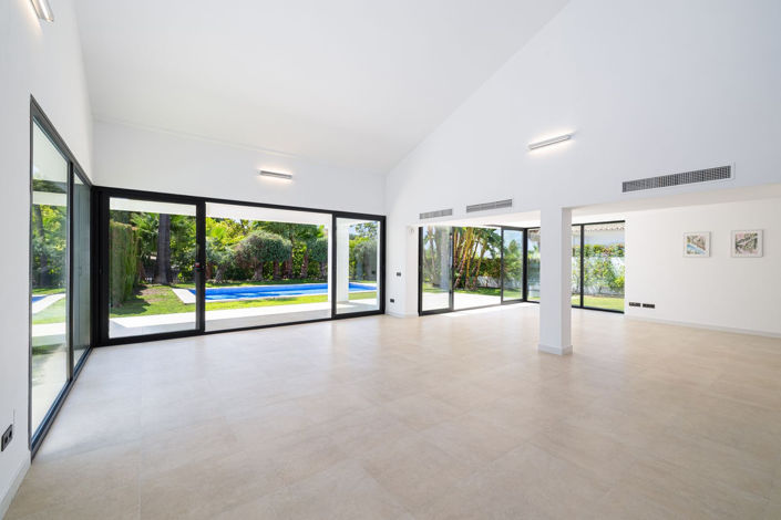 Image No.17-4 Bed Villa for sale