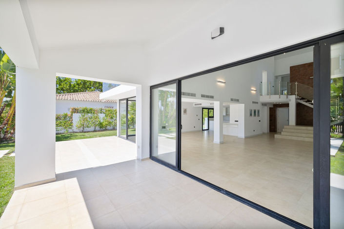 Image No.18-4 Bed Villa for sale