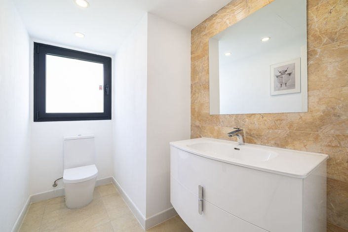 Image No.19-4 Bed Villa for sale