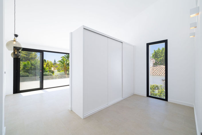 Image No.30-4 Bed Villa for sale