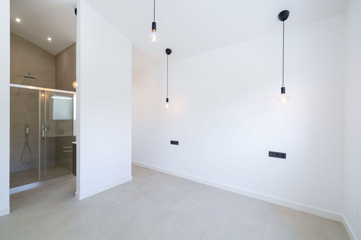 Image No.34-4 Bed Villa for sale