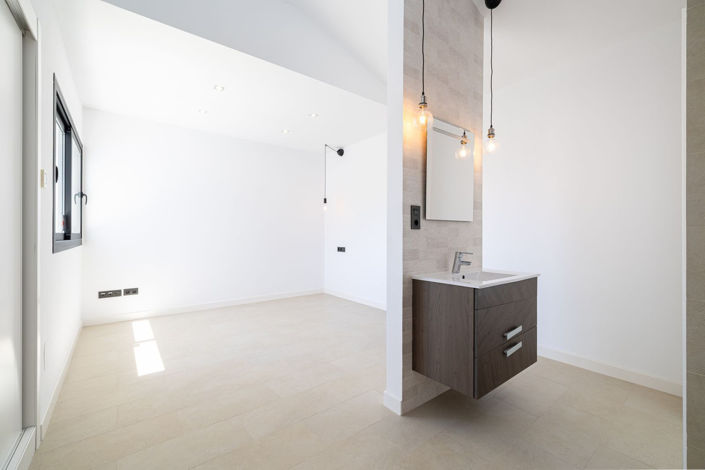 Image No.36-4 Bed Villa for sale