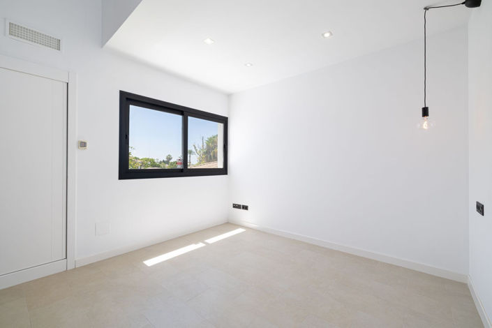 Image No.38-4 Bed Villa for sale