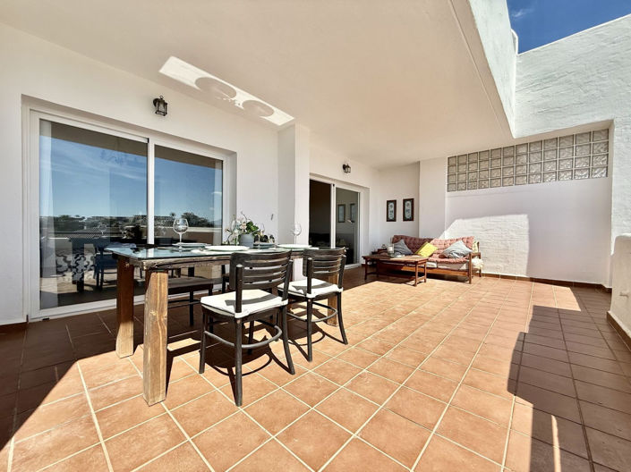 Image No.22-2 Bed Apartment for sale