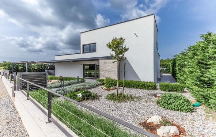 Image No.3-4 Bed Property for sale