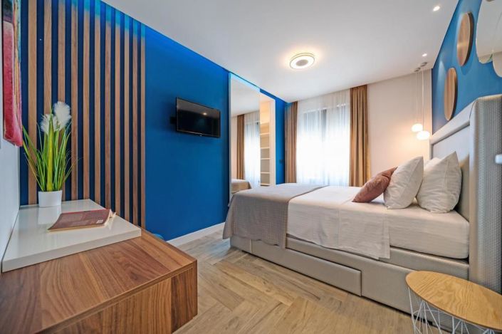 Image No.11-5 Bed Property for sale