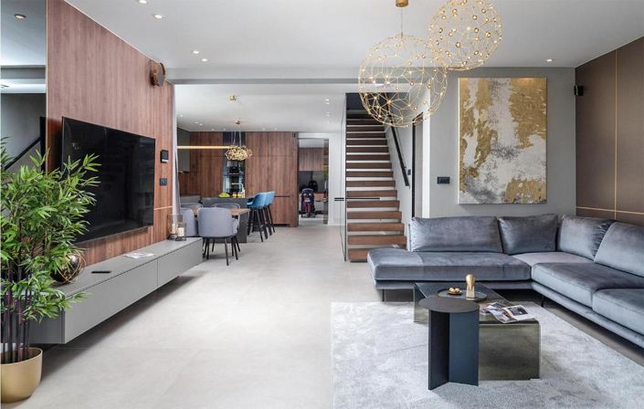 Image No.13-4 Bed Property for sale