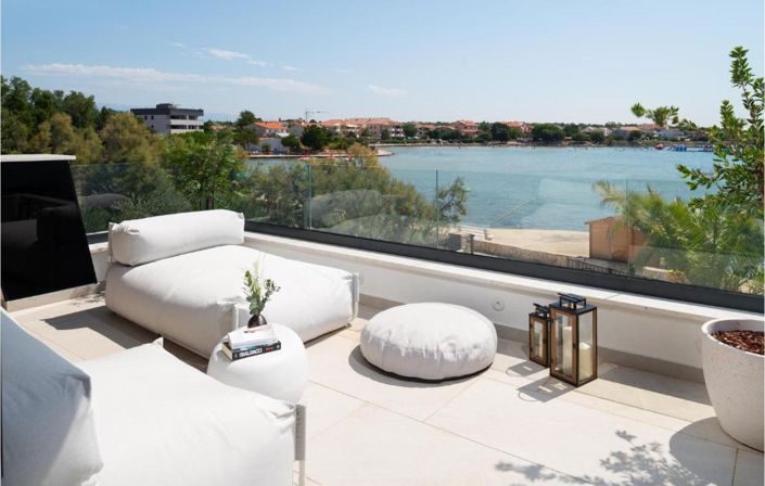 Image No.19-4 Bed Property for sale