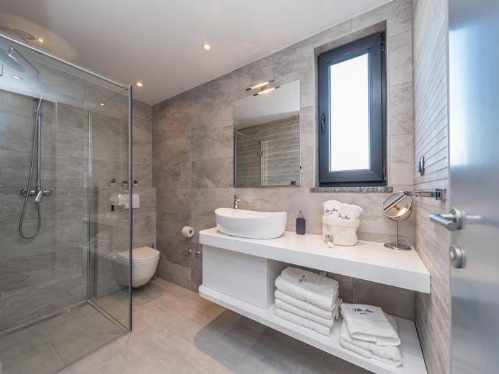 Image No.22-3 Bed Property for sale