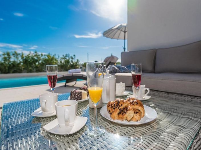 Image No.4-3 Bed Property for sale