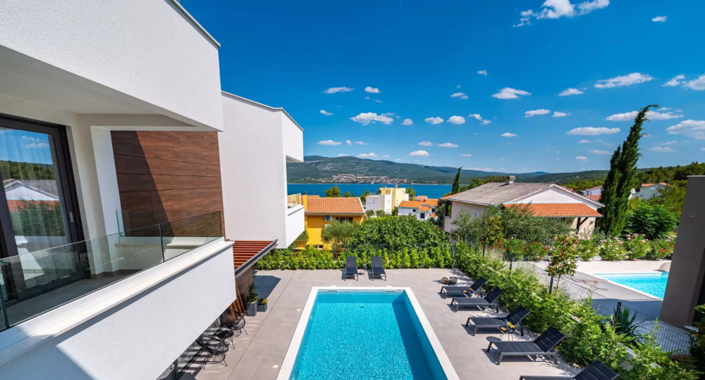 Image No.18-4 Bed Property for sale