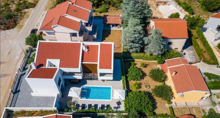 Image No.23-4 Bed Property for sale