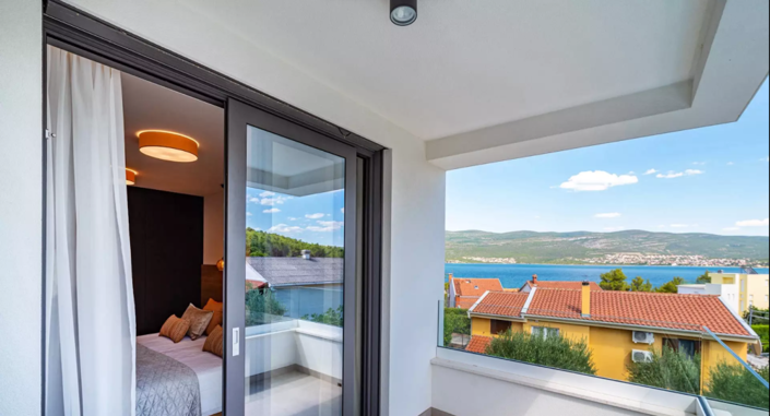 Image No.25-4 Bed Property for sale