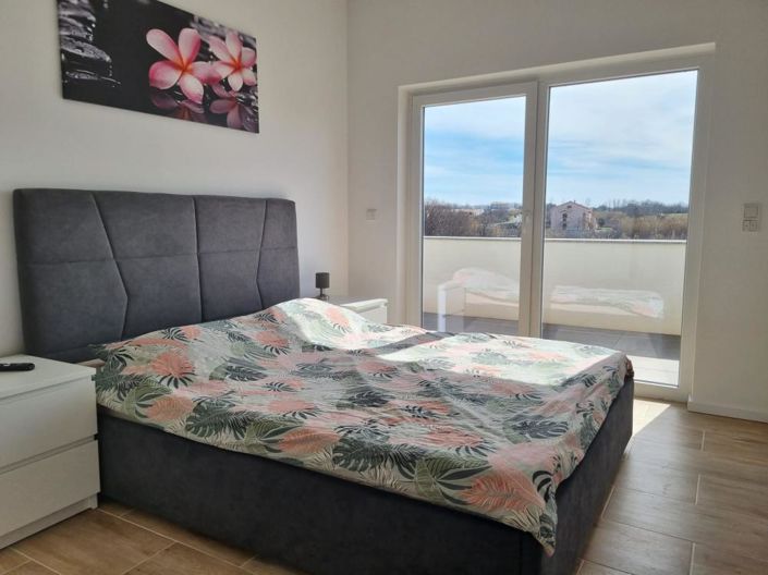 Image No.16-4 Bed Property for sale