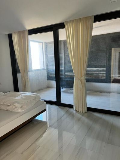 Image No.20-3 Bed Property for sale