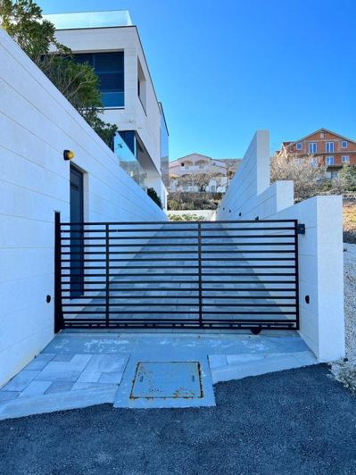 Image No.7-3 Bed Property for sale