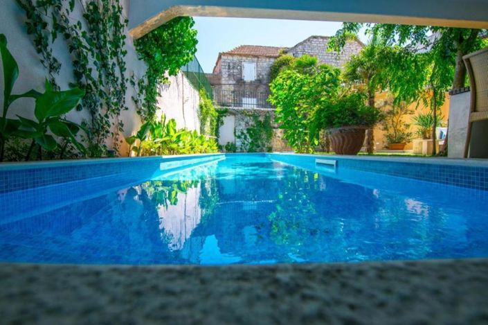 Image No.3-4 Bed Property for sale