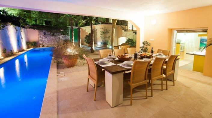 Image No.5-4 Bed Property for sale