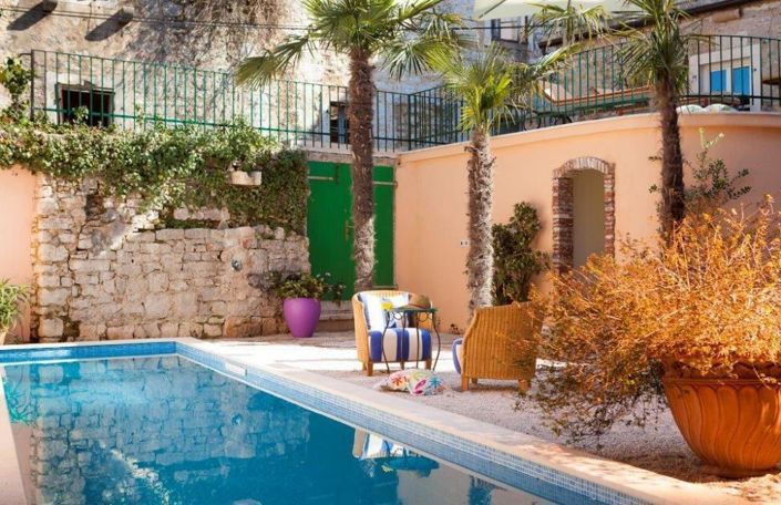 Image No.6-4 Bed Property for sale