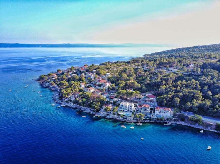 Image No.21-6 Bed Property for sale