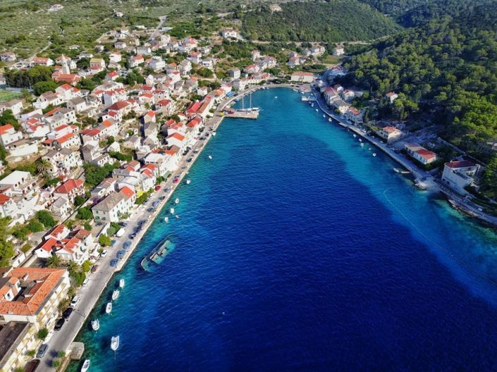 Image No.23-6 Bed Property for sale