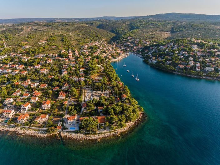 Image No.19-4 Bed Property for sale