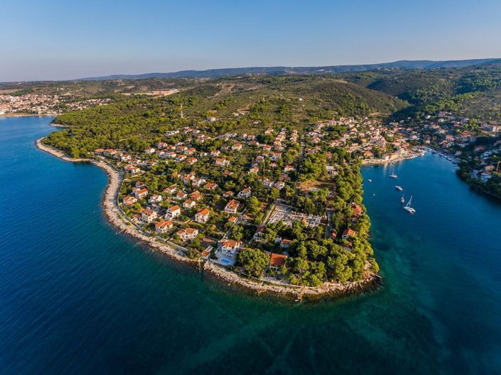 Image No.20-4 Bed Property for sale