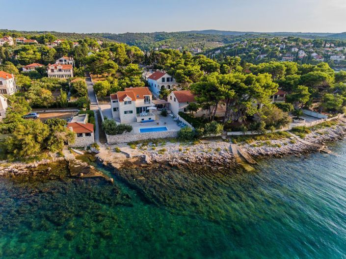 Image No.25-4 Bed Property for sale