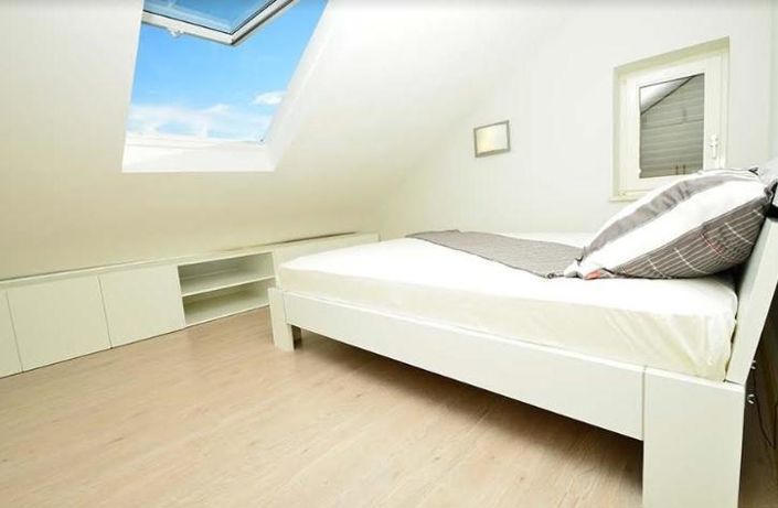 Image No.8-4 Bed Property for sale