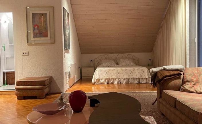 Image No.18-4 Bed Property for sale