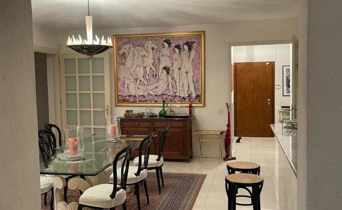 Image No.5-4 Bed Property for sale