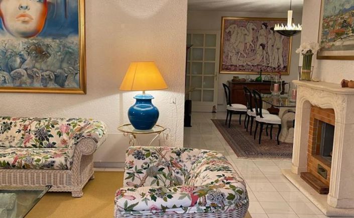 Image No.6-4 Bed Property for sale